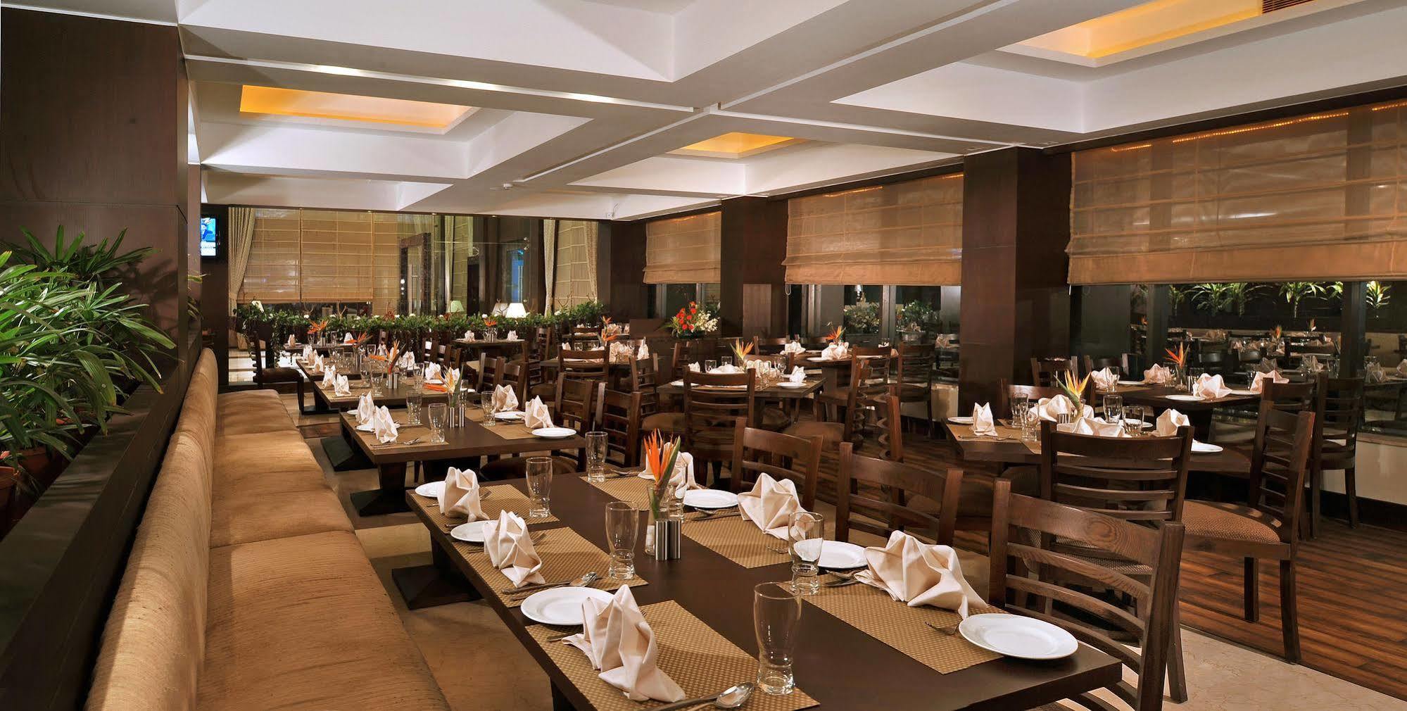 Country Inn & Suites By Radisson, Gurugram Sector 12 Gurgaon Exterior photo